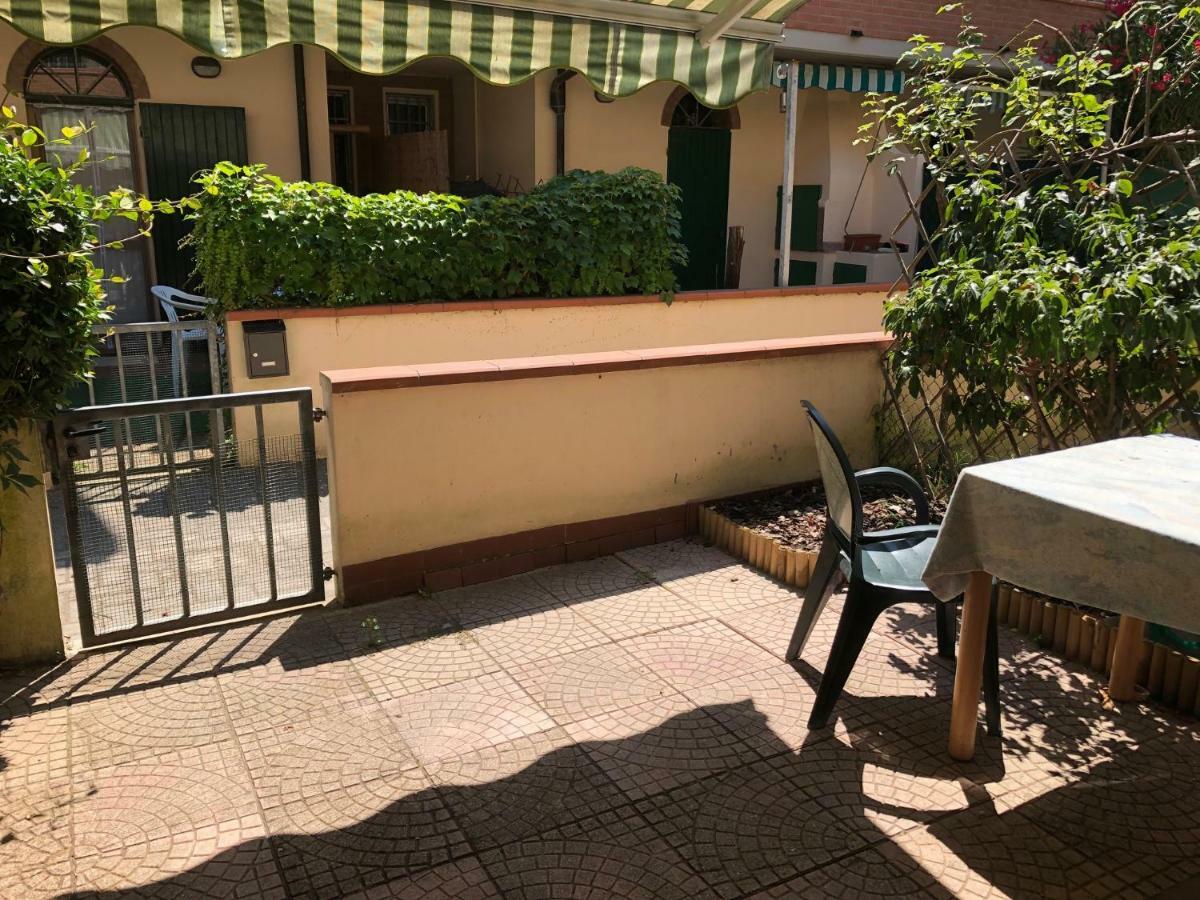 Appartamento Curato Con Giardino มารีนาโรเมอา ภายนอก รูปภาพ